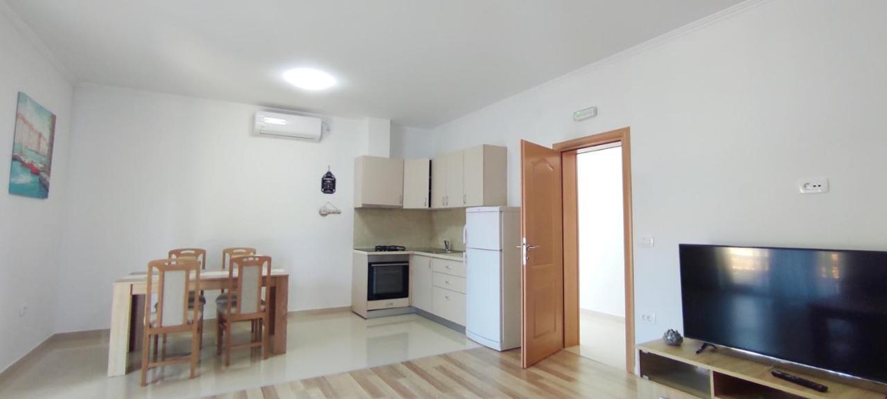 One Bedroom Apartment Gogo With Private Parking Neum Exteriör bild