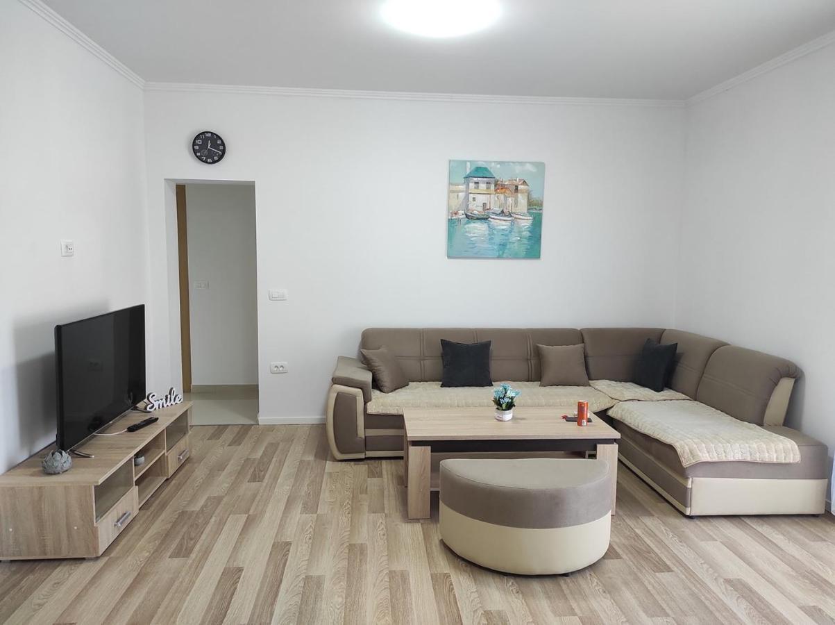 One Bedroom Apartment Gogo With Private Parking Neum Exteriör bild